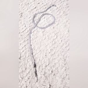 New 18k white gold Herringbone chain